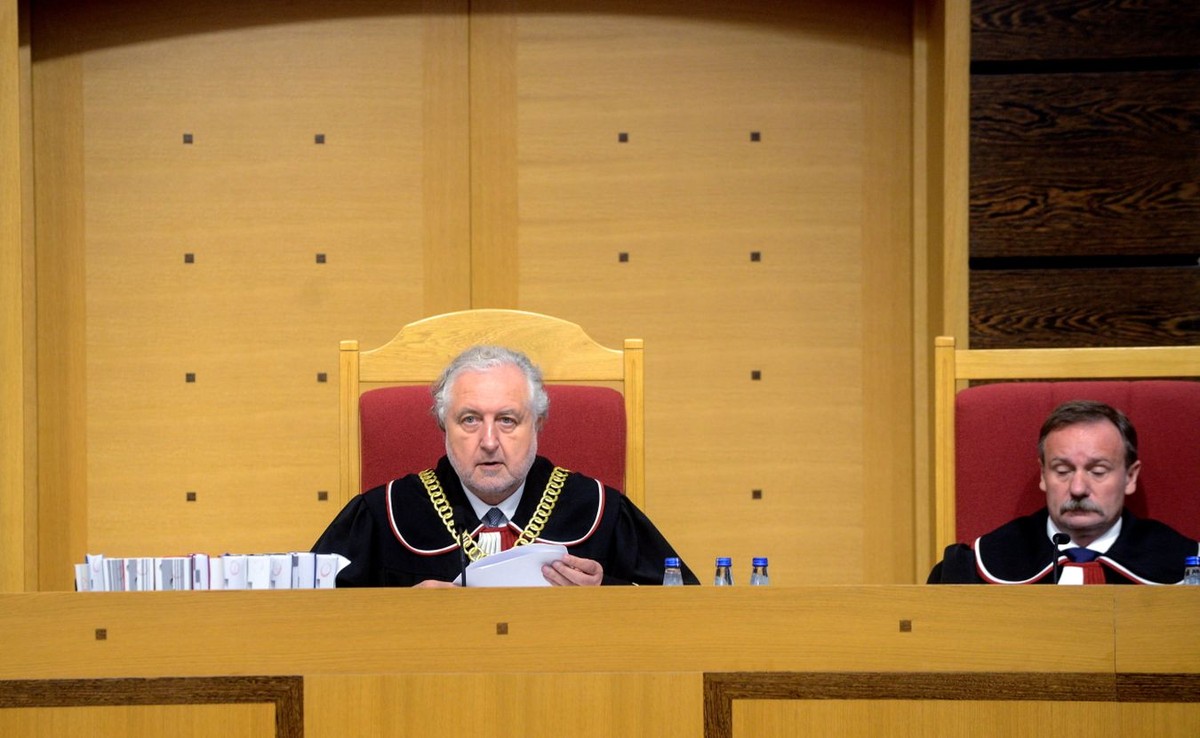 Prezes TK Andrzej Rzepliński i sędzia Piotr Pszczółkowski