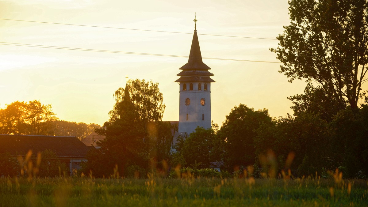 Rozpoczęło się referendum w sprawie Centralnego Portu Komunikacyjnego. Mieszkańcy gminy Baranów odpowiedzą czy chcą, by na jej terenie zostało zbudowane największe polskie lotnisko. Głosowanie potrwa do godz. 21.