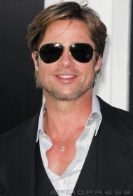 26137_brad-pitt-190-d0001F76A4344d4da3c6c