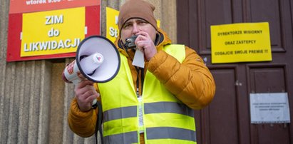 Happening grupy kierowców. Mówią: mamy dość dziurawej Łodzi