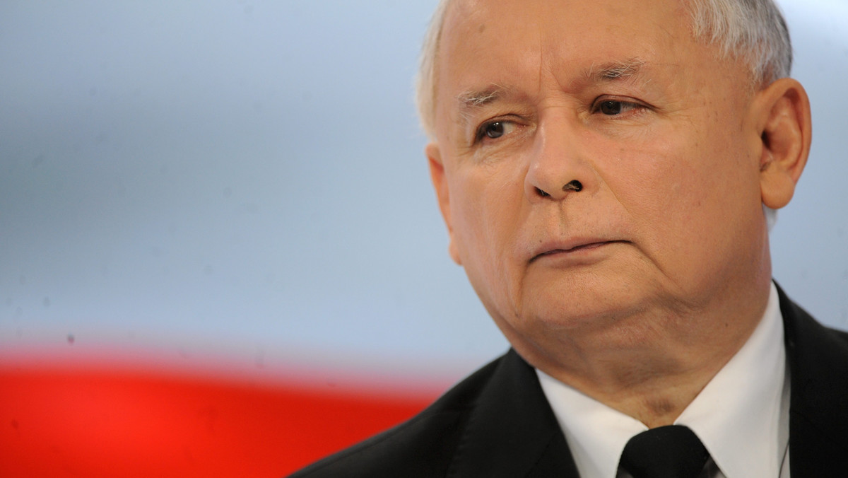 Prezes PiS Jarosław Kaczyński ocenił, że minister rozwoju regionalnego Elżbieta Bieńkowska przyszła do rządu "na gotowe", czyli w sytuacji, kiedy gotowe były już projekty wydatkowania środków unijnych na lata 2007-13. - Kaczyński mija się z prawdą - odpowiada resort.