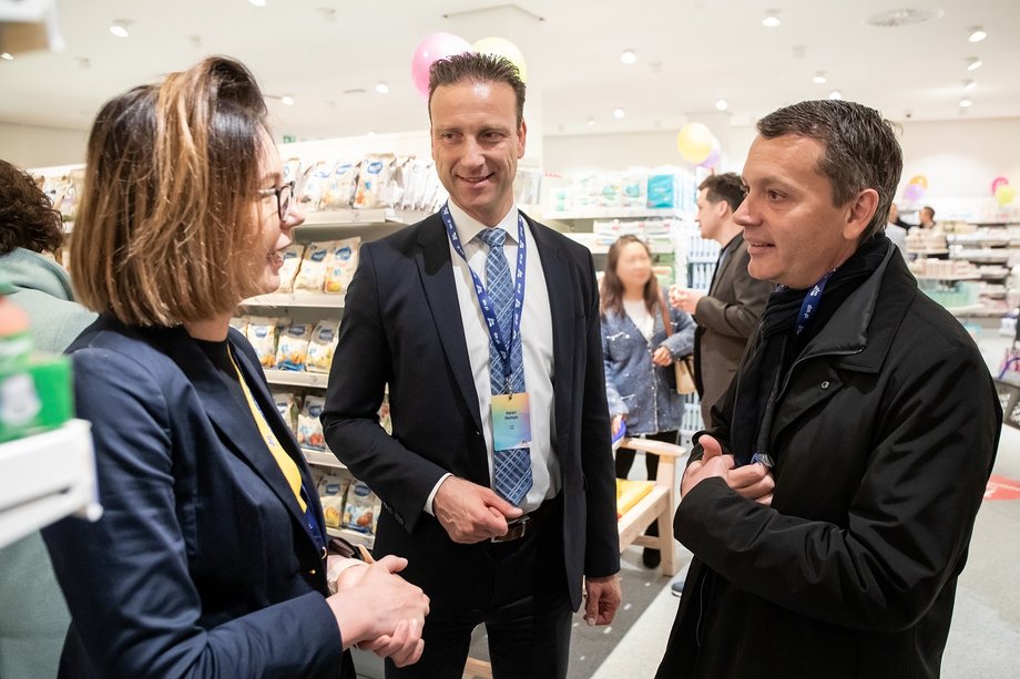 Henri Hampe, odpowiedzialny za sprzedaż w Polsce (w środku) oraz Christoph Werner (po prawej).