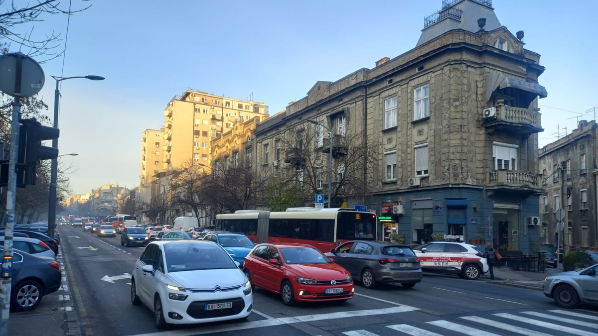 Gužva u Bulevaru Despota Stefana