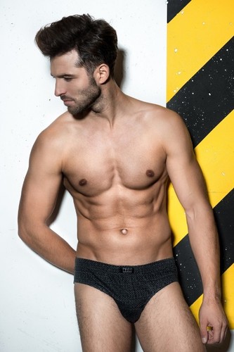 Rafał Maślak w bieliźnie RM Body Wear dla Rössli