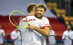 Puchar Davisa: Debel załatwił zwycięstwo nad Hongkongiem i awans