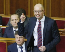 Oligarchowie ratują rząd Jaceniuka