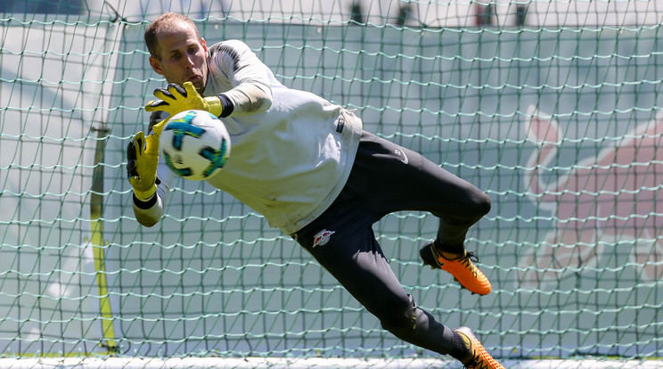 Gulácsi Péter a legutóbbi bajnokságban a Bundesliga legjobb játékosa lett /Fotó: Getty Images