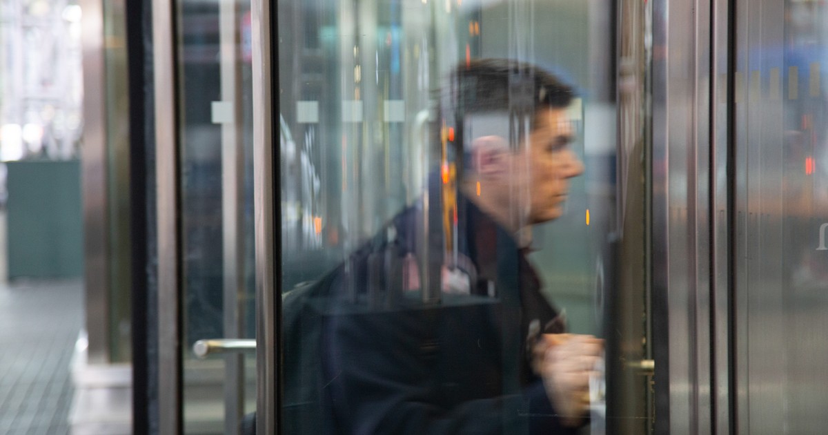 Job anxiety has workers misreading everyday signals | Business Insider ...