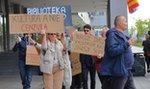 Chaos, mobing i cenzura. Ludzie mają już dość. Protest bibliotekarzy z Łodzi. FILM