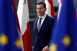 Mateusz Morawiecki Polska polityka dyplomacja PiS Prawo i Sprawiedliwość