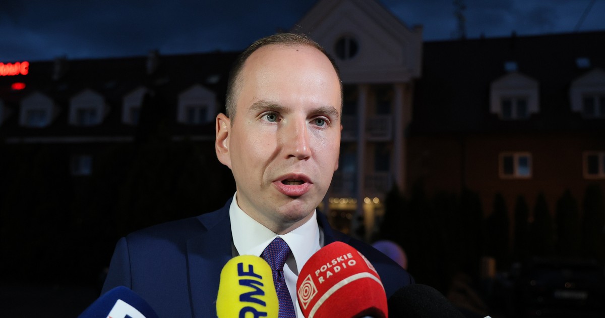 Byli koledzy mówią o Andruszkiewiczu "krętacz i zdrajca", "bez kręgosłupa". Nawrocki bierze go do Pałacu