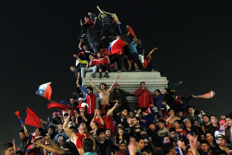 Wielka radość Chile. Smutek i żałoba Hiszpanów