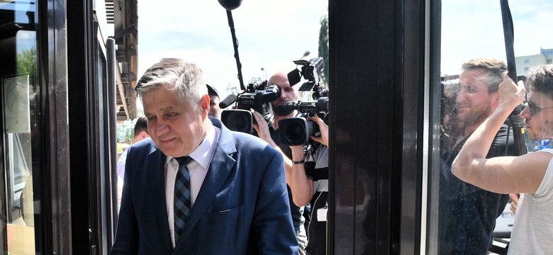 Minister rolnictwa podał się do dymisji. Schetyna: Boję się, że jest drugie dno w "ucieczce" Jurgiela