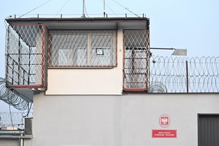 Sprawa Wąsika i Kamińskiego. Posłowie PiS rozmawiali z dyrektorem aresztu śledczego na Grochowie