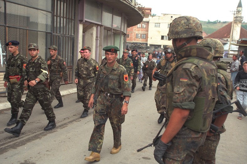 Rozmieszczenie międzynarodowych sił pokojowych NATO (KFOR) w Kosowie