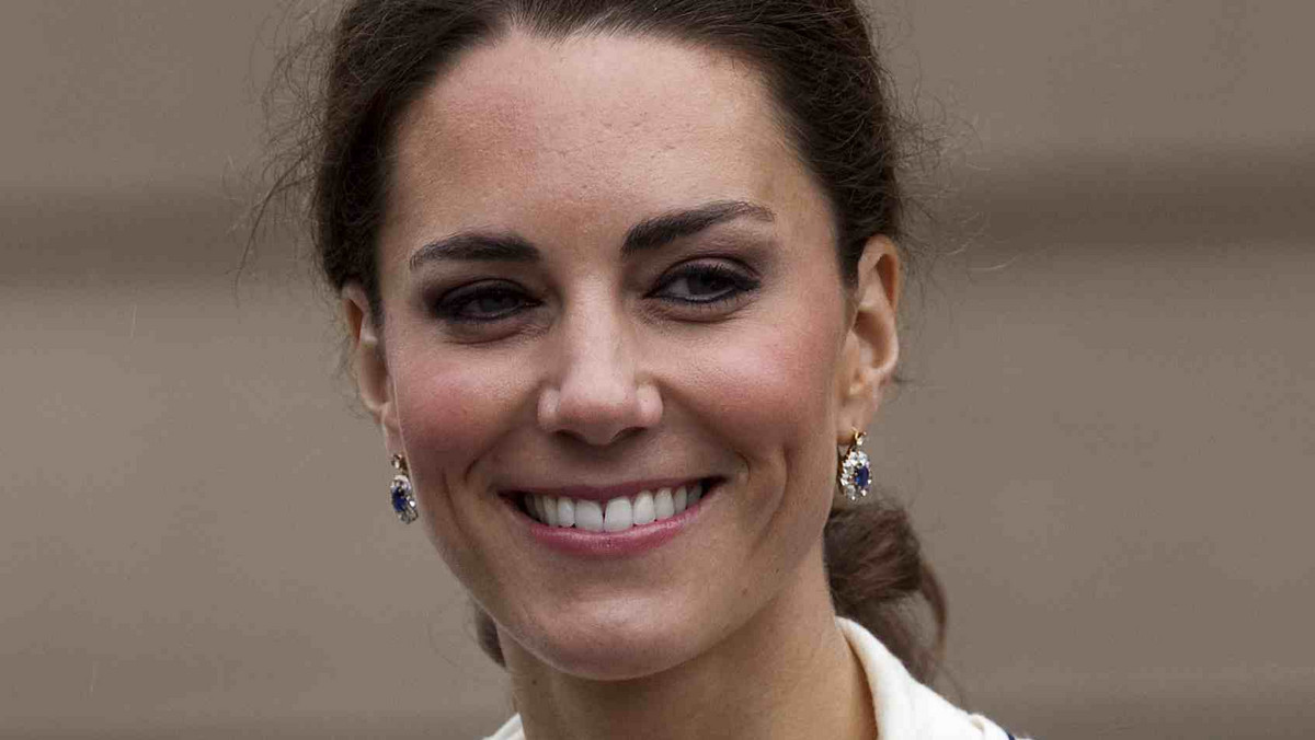 Wpadka Kate Middleton. Popełniła błędy, pisząc świąteczne życzenia 