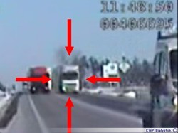 Zobacz, jak TIR szalał na drodze... tuż przy wypadku. Wideo policji