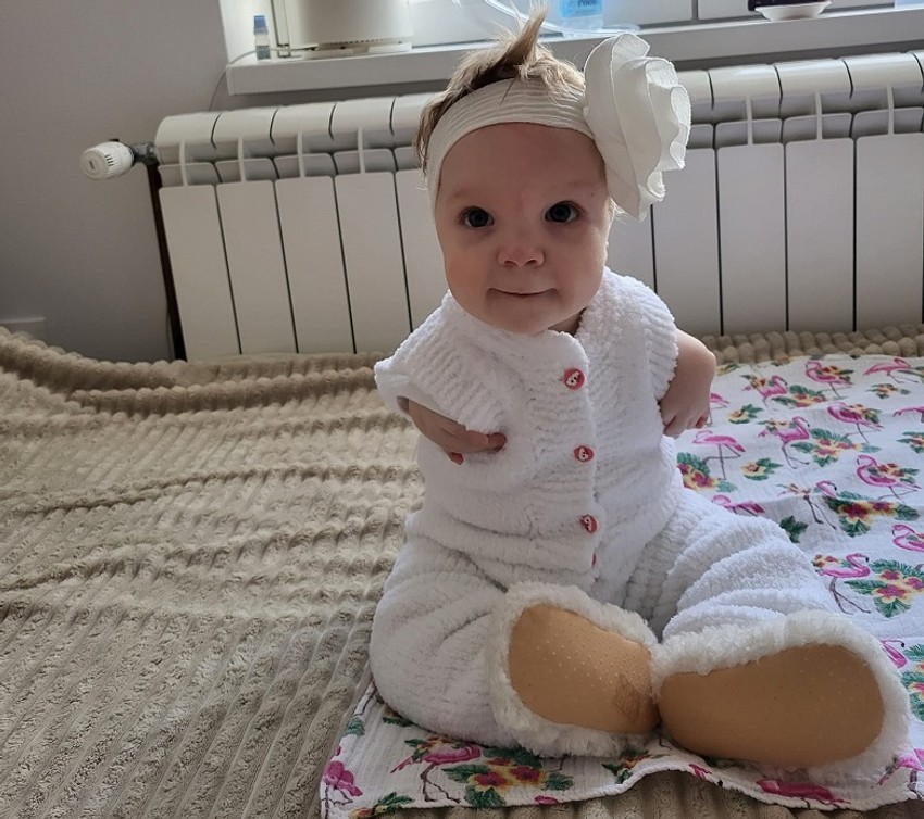 Irina, beba sa krilima