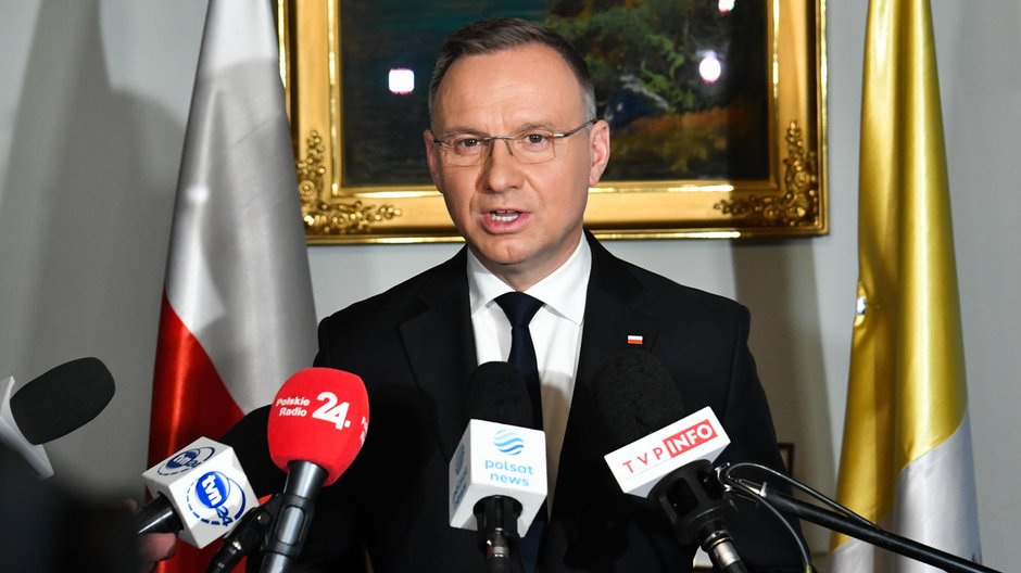 Prezydent RP Andrzej Duda podczas wypowiedzi dla mediów w ambasadzie RP w Rzymie