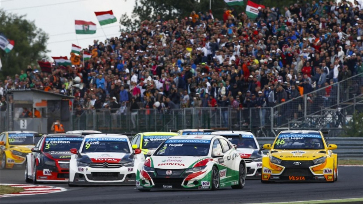 Jedenaście, a nie dwanaście wyścigów znalazło się w kalendarzu WTCC na sezon 2016. Trwają rozmowy, by do cyklu włączyć wyścig na torze w Soczi, który miałby się odbyć 20 marca. Międzynarodowa Federacja Samochodowa (FIA) w czwartek przedstawiła kalendarz, a także nowe zasady kwalifikacji w mistrzostwach świata samochodów turystycznych.