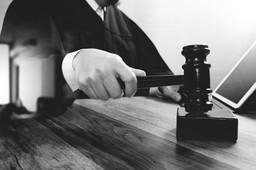 Nakłanianie do zawarcia ugody nie świadczy o braku bezstronności sędziego