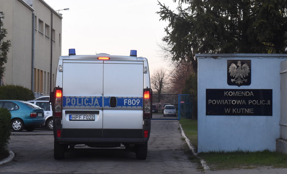 23 kwietnia 2015 r., teren komendy policji w Kutnie