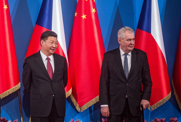 Wizyta chińskiego prezydenta Xi Jinpinga w Pradze zakończyła się w środę podpisaniem 30 porozumień gospodarczych