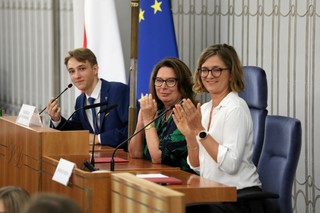 Wigilia wolna od pracy. Senat wprowadzi zmiany w ustawie? Nieoficjalne doniesienia