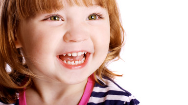 O zęby dziecka należy dbać od pierwszych miesięcy życia