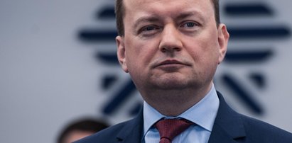 Błaszczak odznaczył sam siebie! Tak podlizuje się Zieliński