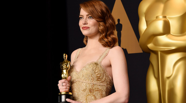 Emma Stone a La La Land c. film főszerepéért kapott Oscar-díjat /Fotó: AFP