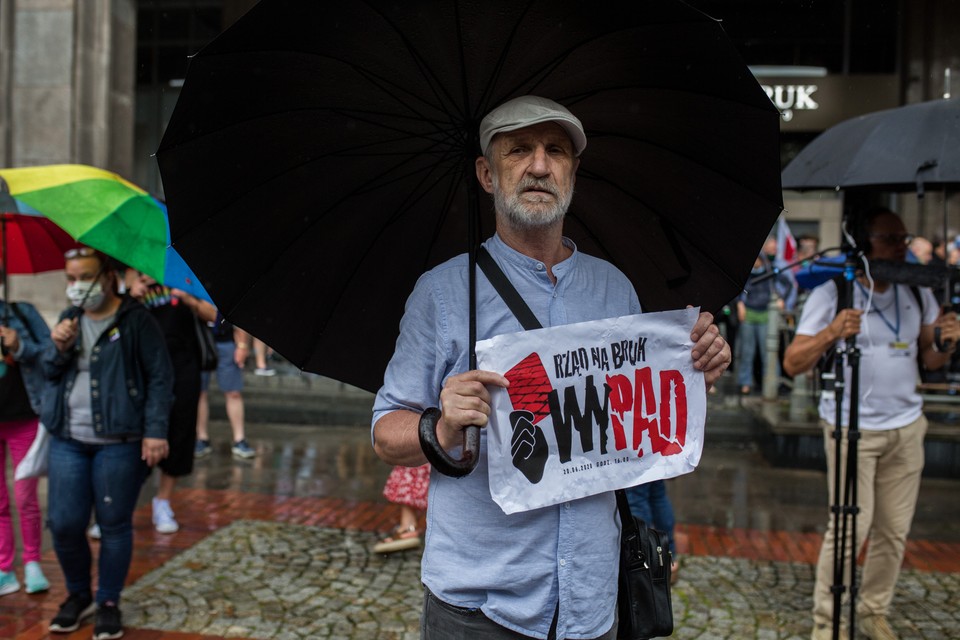 Manifestacja "WyPAD! Rząd na bruk!"