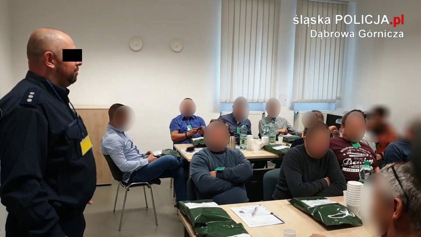 Policjant słynął z pasji do militariów. Trafił do aresztu za związek z handlarzami bronią