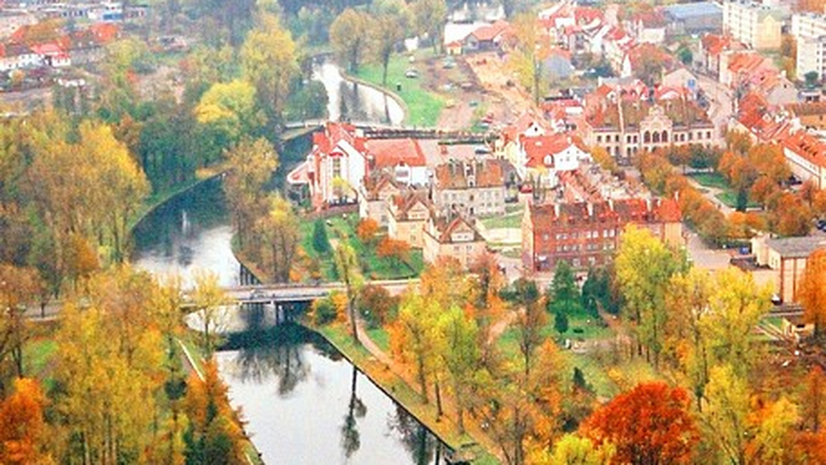 Piski urząd miasta rozpoczął remont i renowację pochodzącej z 1907 roku zabytkowej wieży ciśnień. W budynku ma się znaleźć m.in. muzeum, a na szczycie taras widokowy, z którego będzie można oglądać Puszczę Piską.