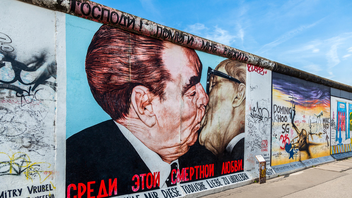 Rocznica upadku muru berlińskiego. Historyk ostrzega przed populizmem