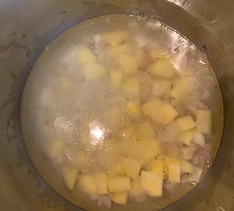 Ako pripraviť hráškový krém s kokosovým mliekom.