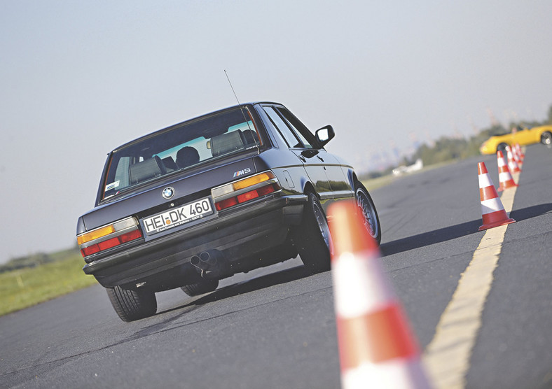 BMW M5 - moc z obrotów