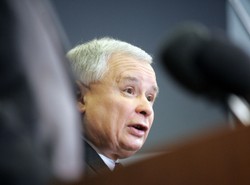 Strategia PiS: Więcej nadzoru i wolności