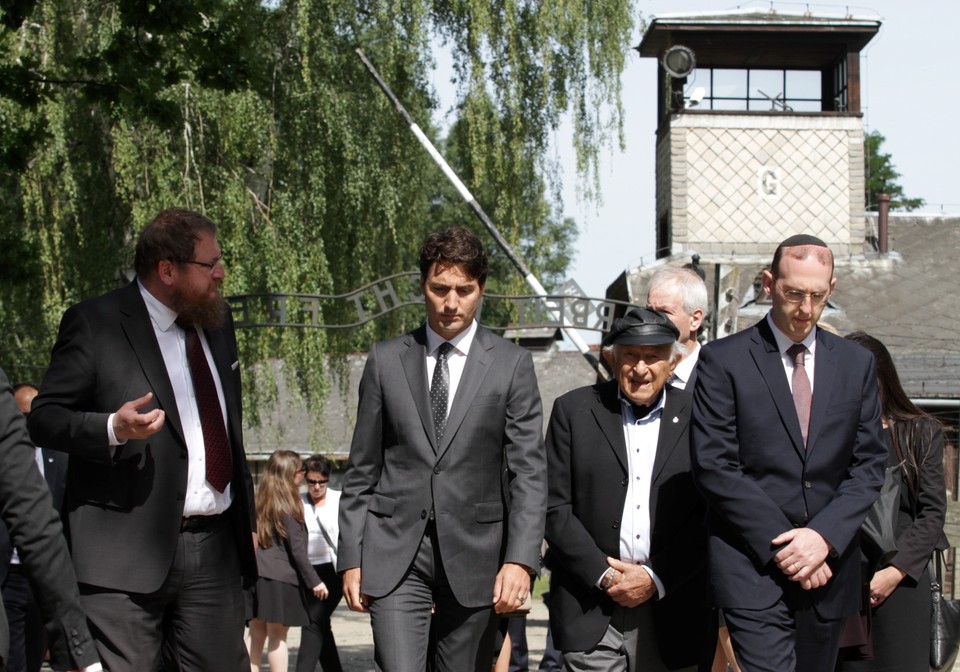 	Premier Kanady Justin Trudeau oddał hołd ofiarom Auschwitz 