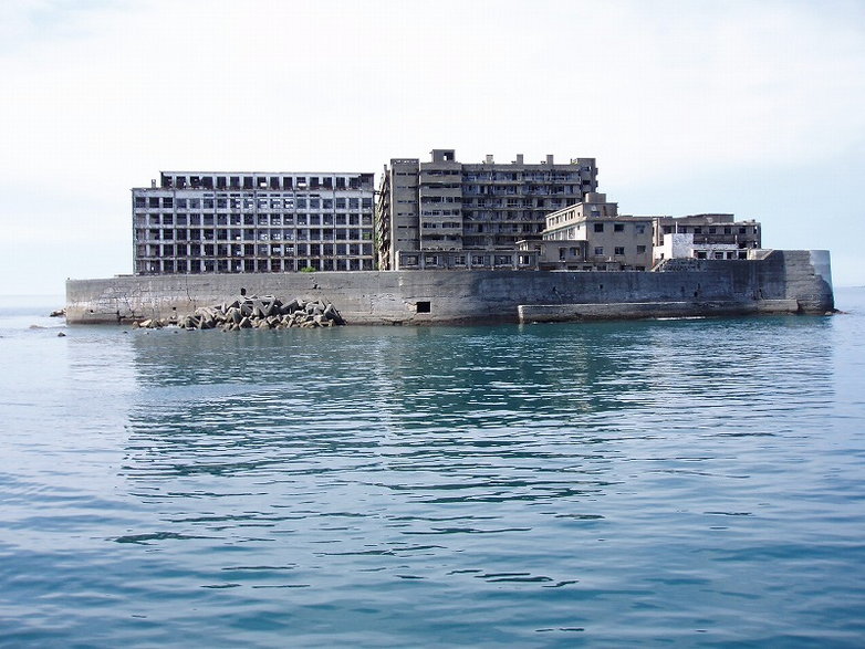 Wyspa Hashima, Źródło: Citrinitas, Wikimedia Commons