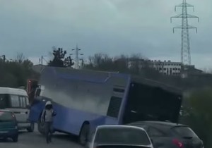 Upao autobus u kanal na putu iz Mirijeva