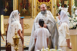 Voditeljka Ksenija krstila ćerku u crkvi, njen bivši muž musliman pobesneo kad je saznao (Ilustracija)