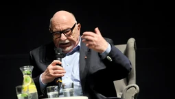 93-letni Jerzy Hoffman jest w świetnej formie. Nowe zdjęcie reżysera "Potopu" [FOTO]