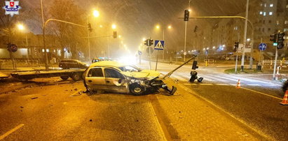 Horror na drodze w Puławach! Nie ustąpił pierwszeństwa lawecie, 5 osób w szpitalu