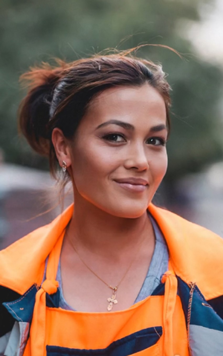 Fotograf slikao radnicu gradske čistoće, ona svojom lepotom oduševila svet