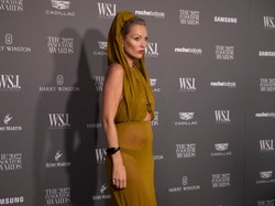 Cała intymność na widoku... Kate Moss na gali The 2022 Innovator Awards. FOTO