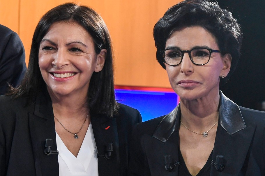 Anne Hidalgo (z lewej) i Rachida Dati przed debatą w stacji telewizyjnej LCI, 4.03.2020