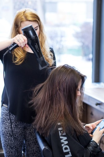 Fryzury na karnawał 2014 - loki w stylu Dity von Teese