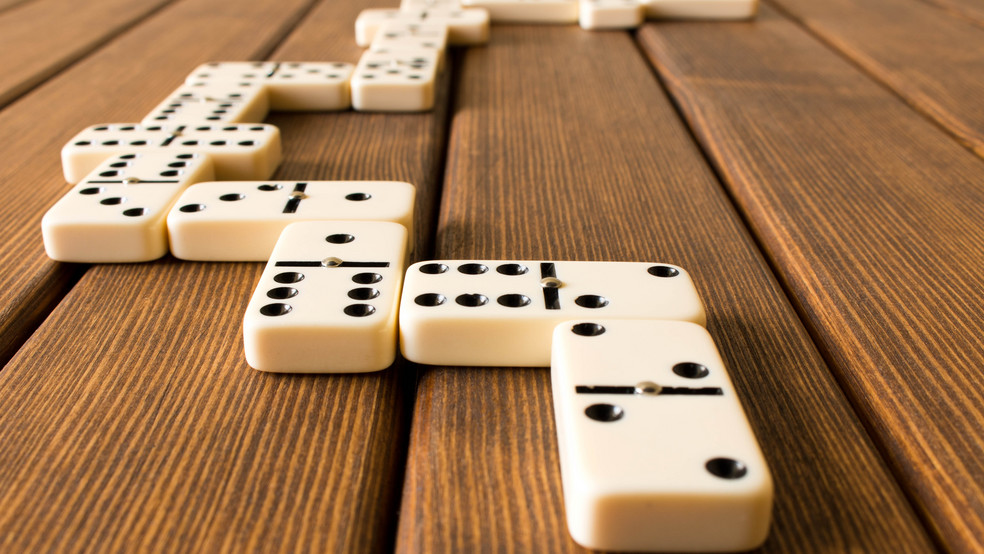 Zasady gry w domino - jak grać w domino? - Gameplanet