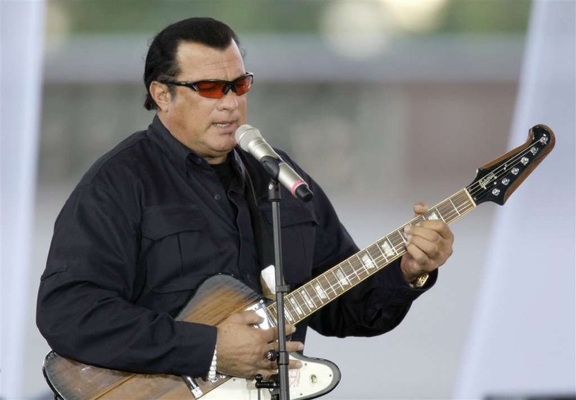 Steven Seagal zabił szczeniaka?